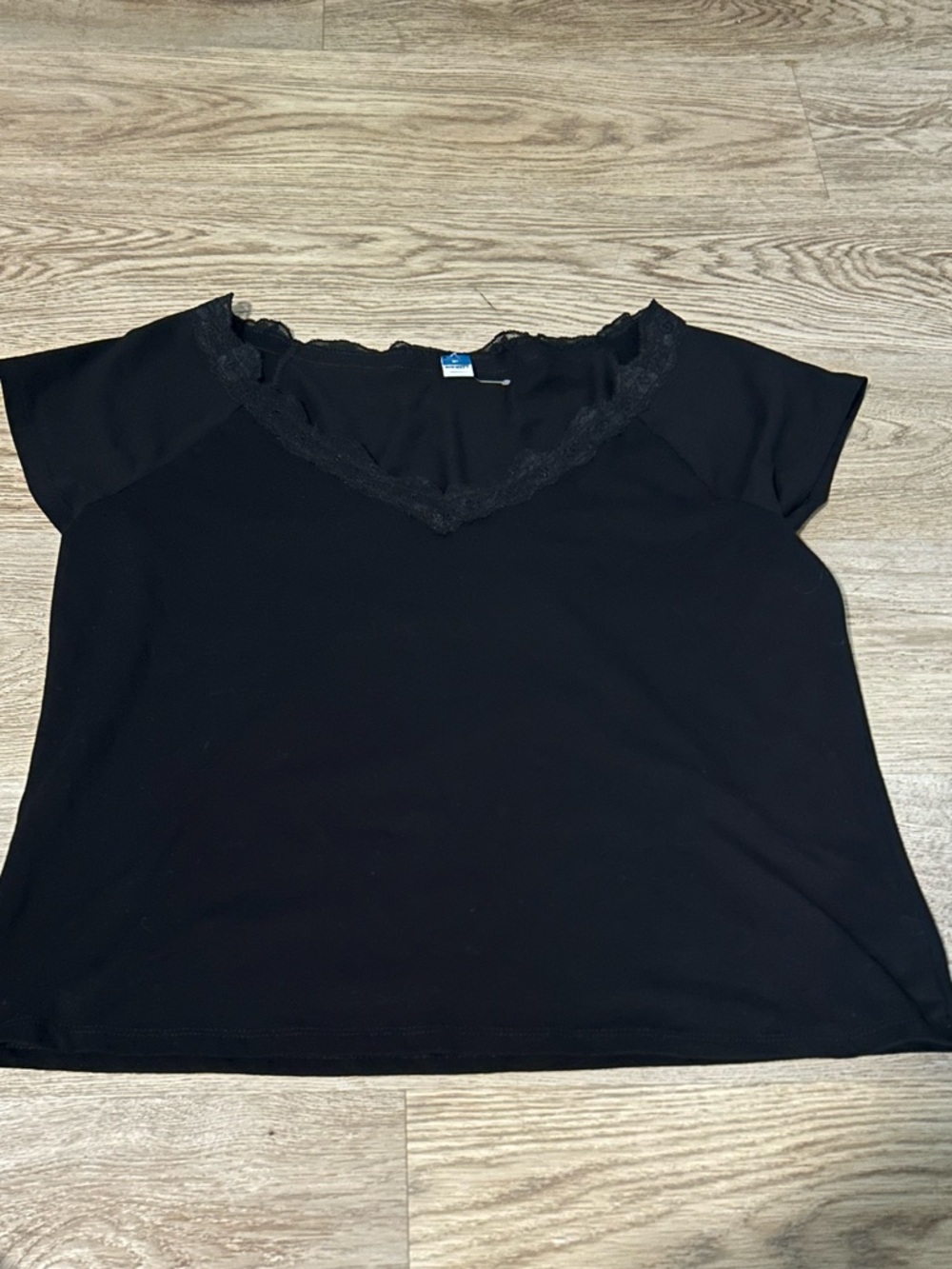 Old Navy Black V-Neck Lace Trim Short Sleeve Tee